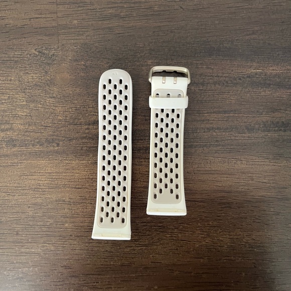 Smart Wearable Device - Silver - Picture 7 of 9